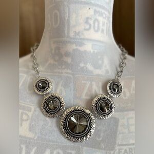 NEW Paparazzi Global Glamour Silver  Necklace and Earring Set